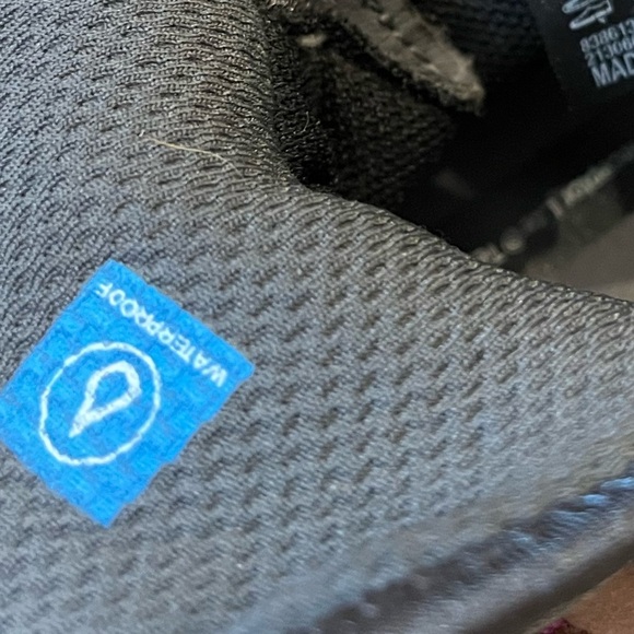 ECCO Women's Tan Sneaker Boots US 9 - 9.5, Euro 40 - Picture 13 of 13